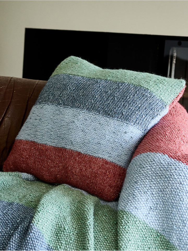 Strickpaket Lucciola Colorblock-Kissenhülle
