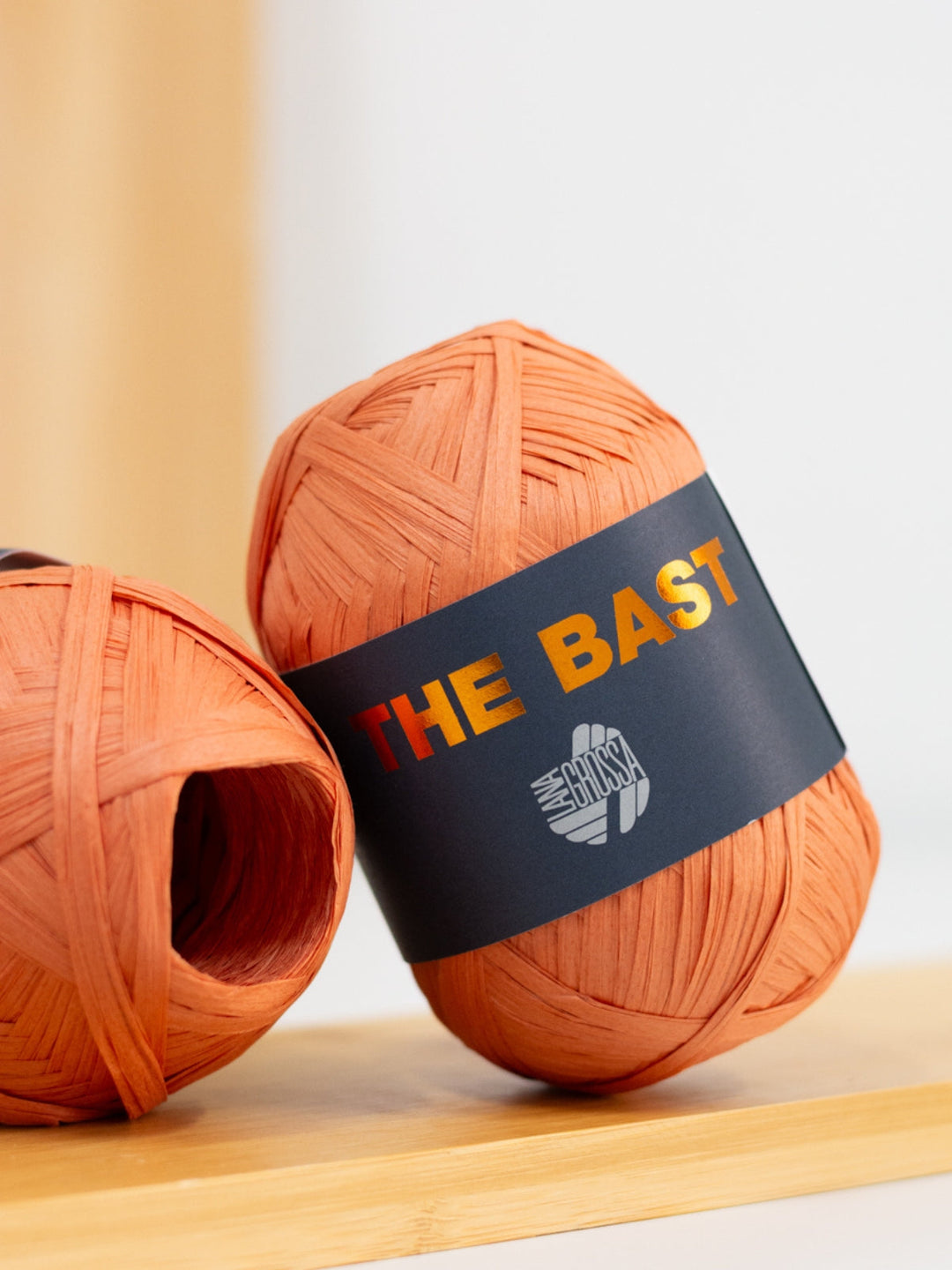 The Bast 010 Lachsorange