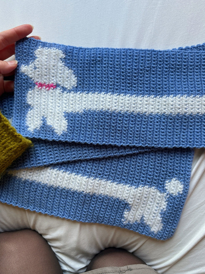 Häkelpaket Poodle Scarf – Englischsprachig – Devout Hand