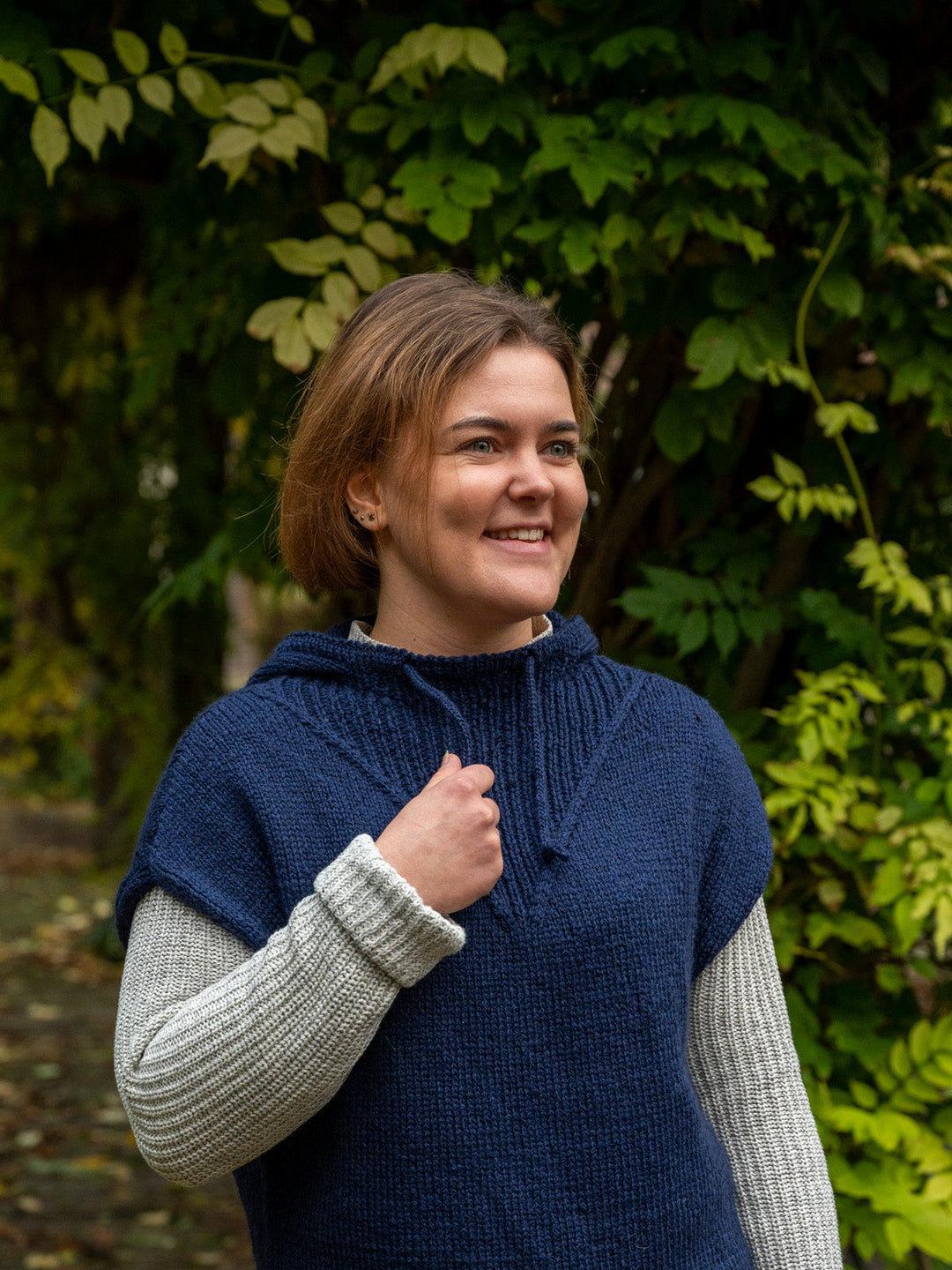 Strickpaket Tanja Steinbach Kapuzen Pullunder - Cool Merino