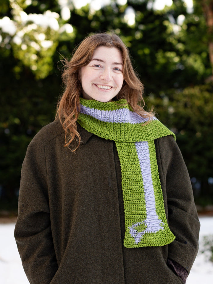 Häkelpaket Sausage Dog Scarf - Englischsprachig - Devout Hand