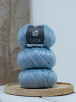 017 Hellblau
