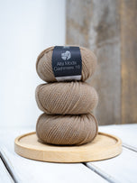 076 Beige