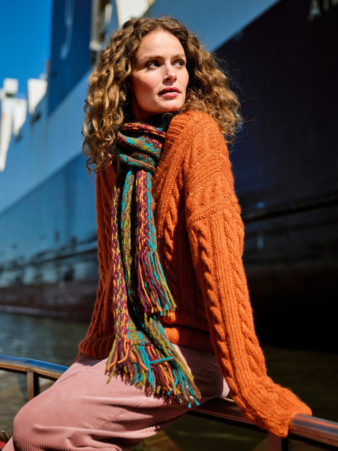 Strickpaket Brigitte No. 2 Zopfpullover mit V-Ausschnitt