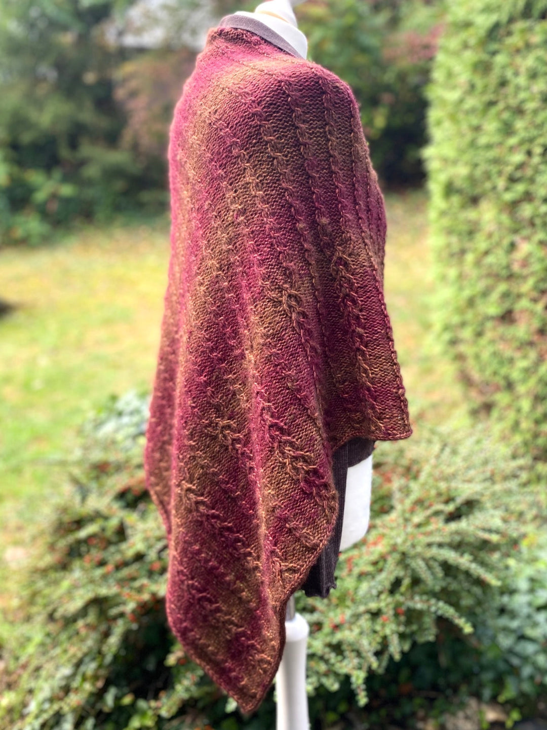 Strickpaket Lizas Tuch Cable Love - Ecopuno Sfumato