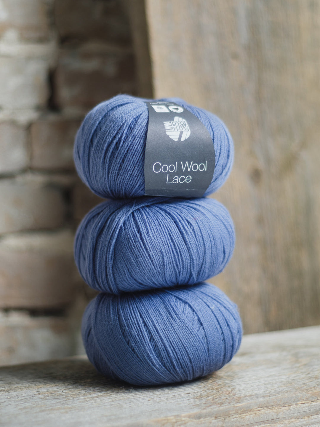 Cool Wool Lace 002 Taubenblau