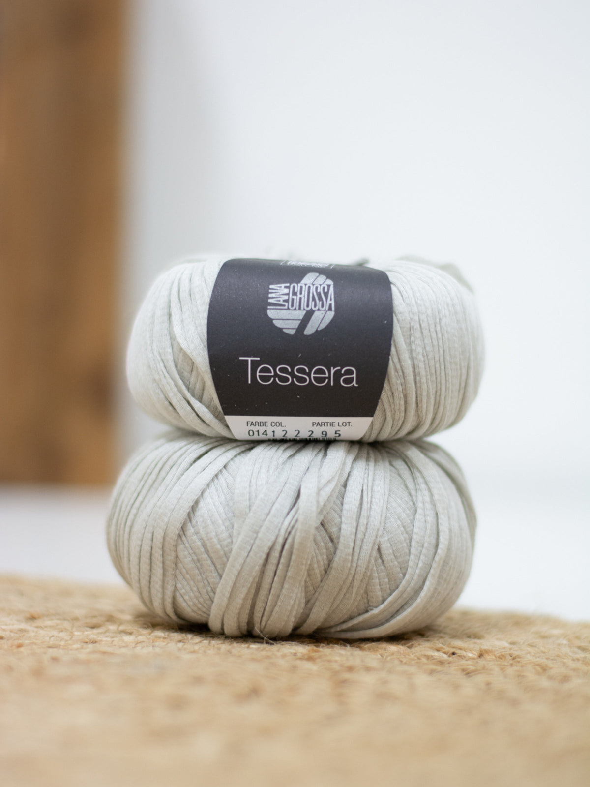 Tessera 014 Silbergrau