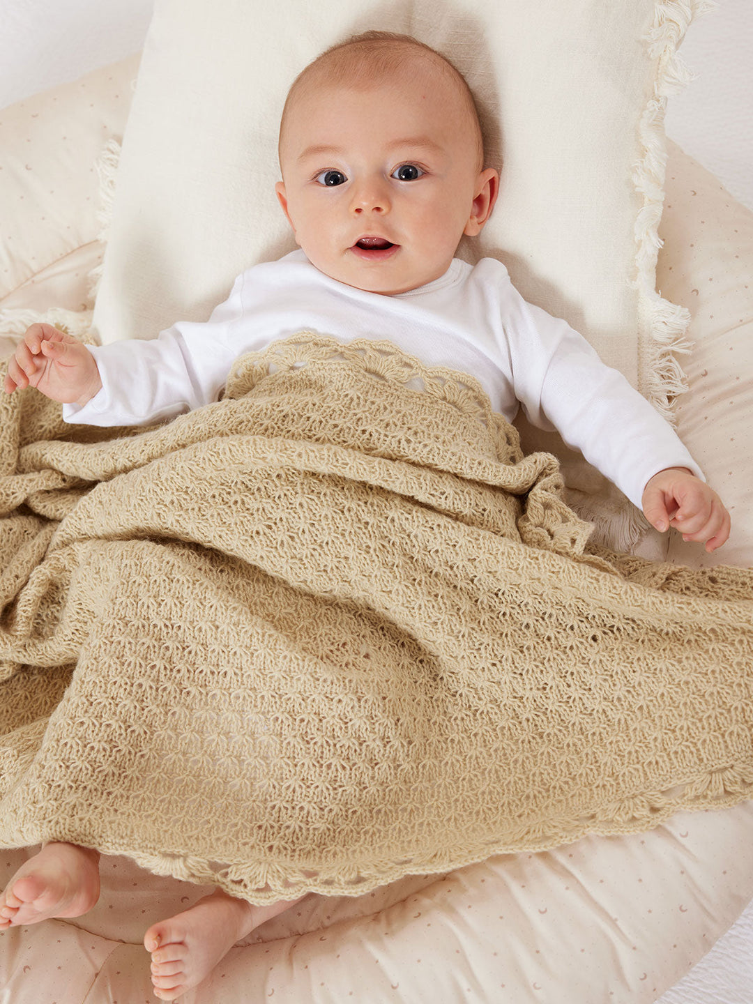 Strickpaket Ecopuno Baby-Decke mit gehäkeltem Rand
