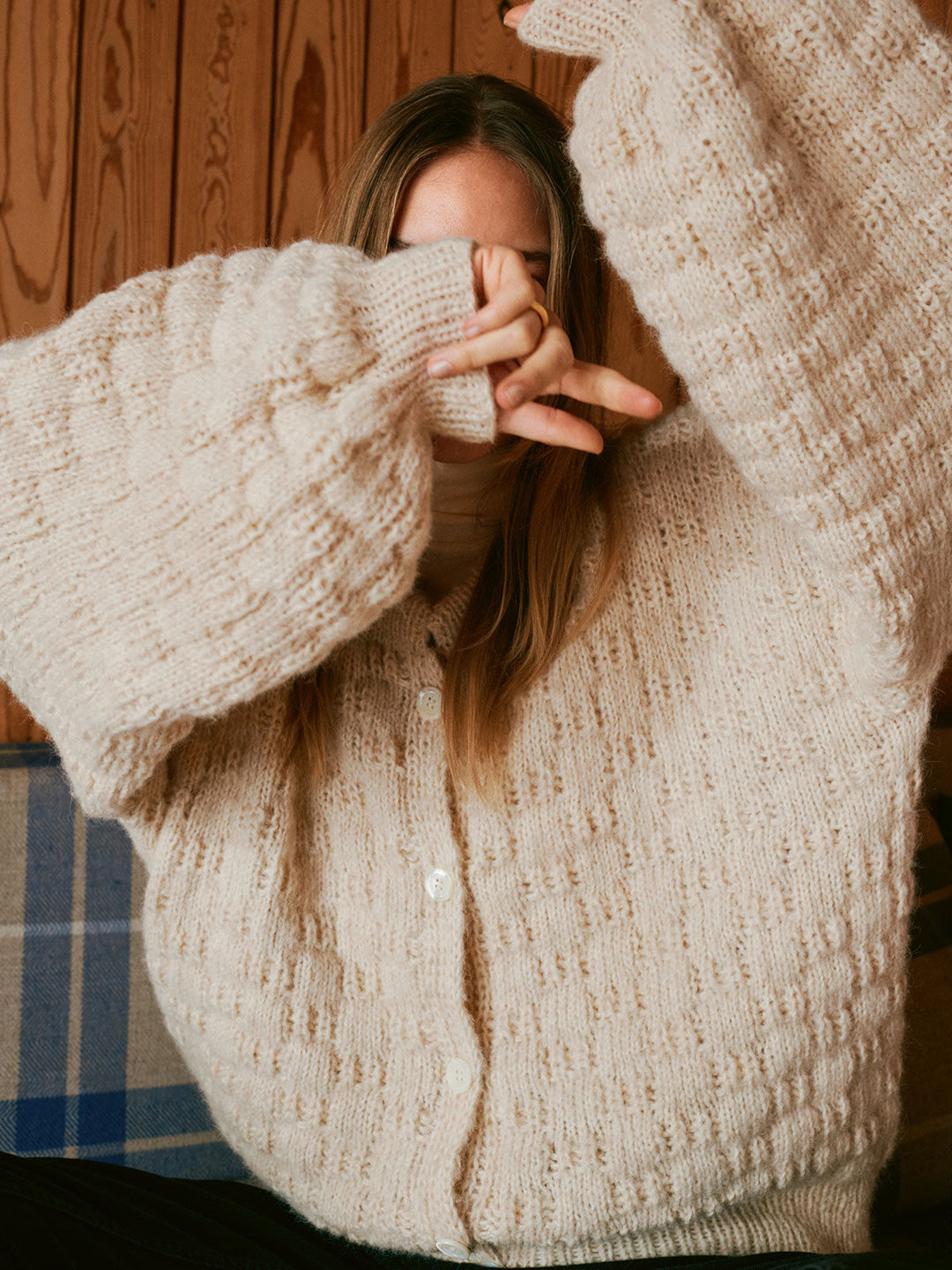 Strickpaket Natural Alpaca Pelo Cardigan